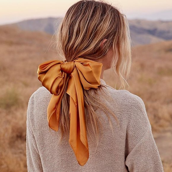 Free People Accessories - SOLD. Free People Oversized Bow Hair Tie Scrunchie